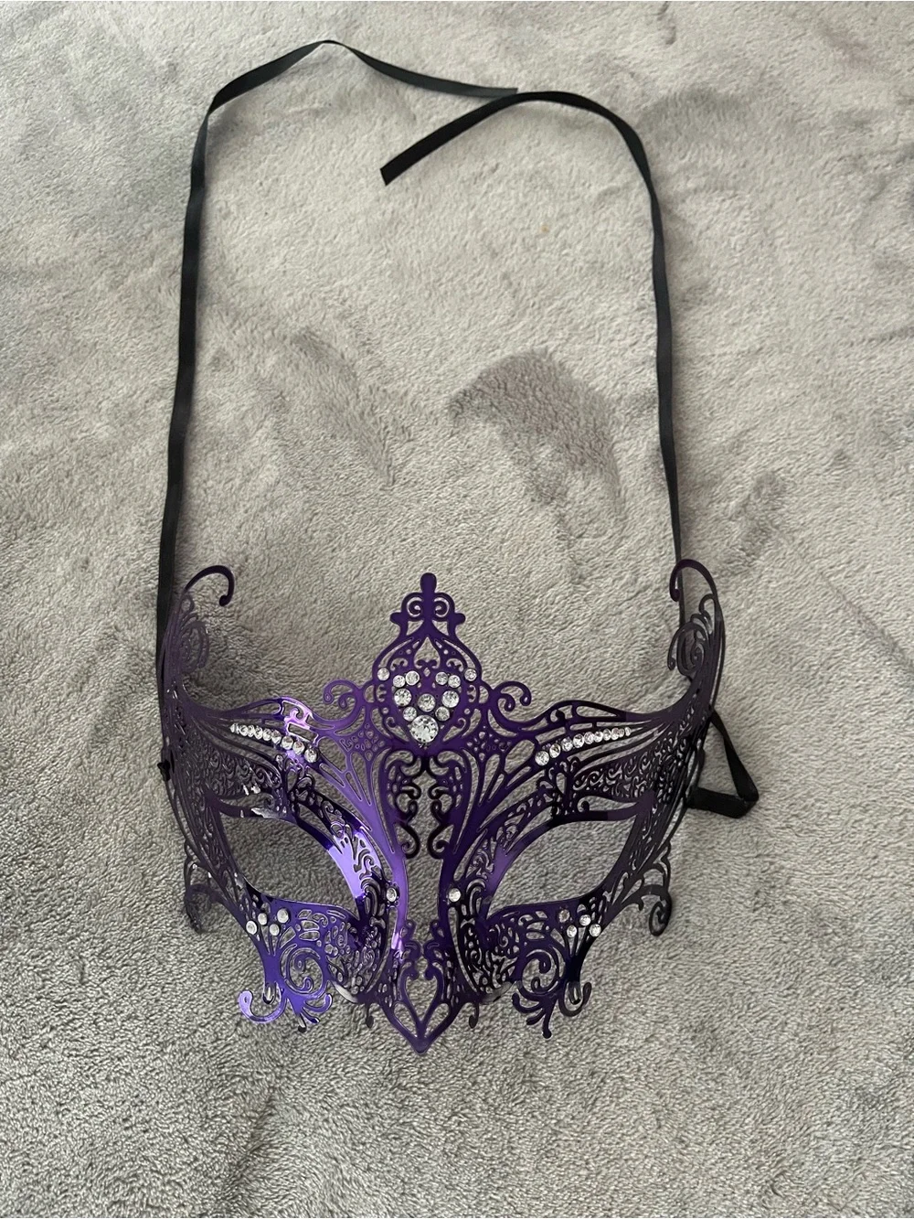 Halloween Purple Filigree Masquerade Mask with Rhinestones